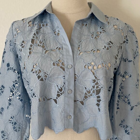 NWOT L’AGENCE Seychelle Cropped Eyelet Blouse in Blue Fog - XS - Picture 1 of 9